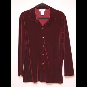 Ronni Nicole by Ouida stretch button down shirt.